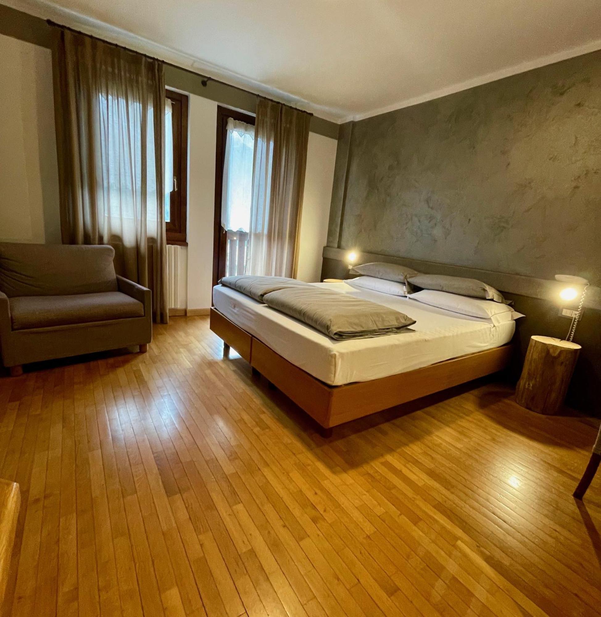 Hotel Garni Sorriso 폰테디레뇨 외부 사진